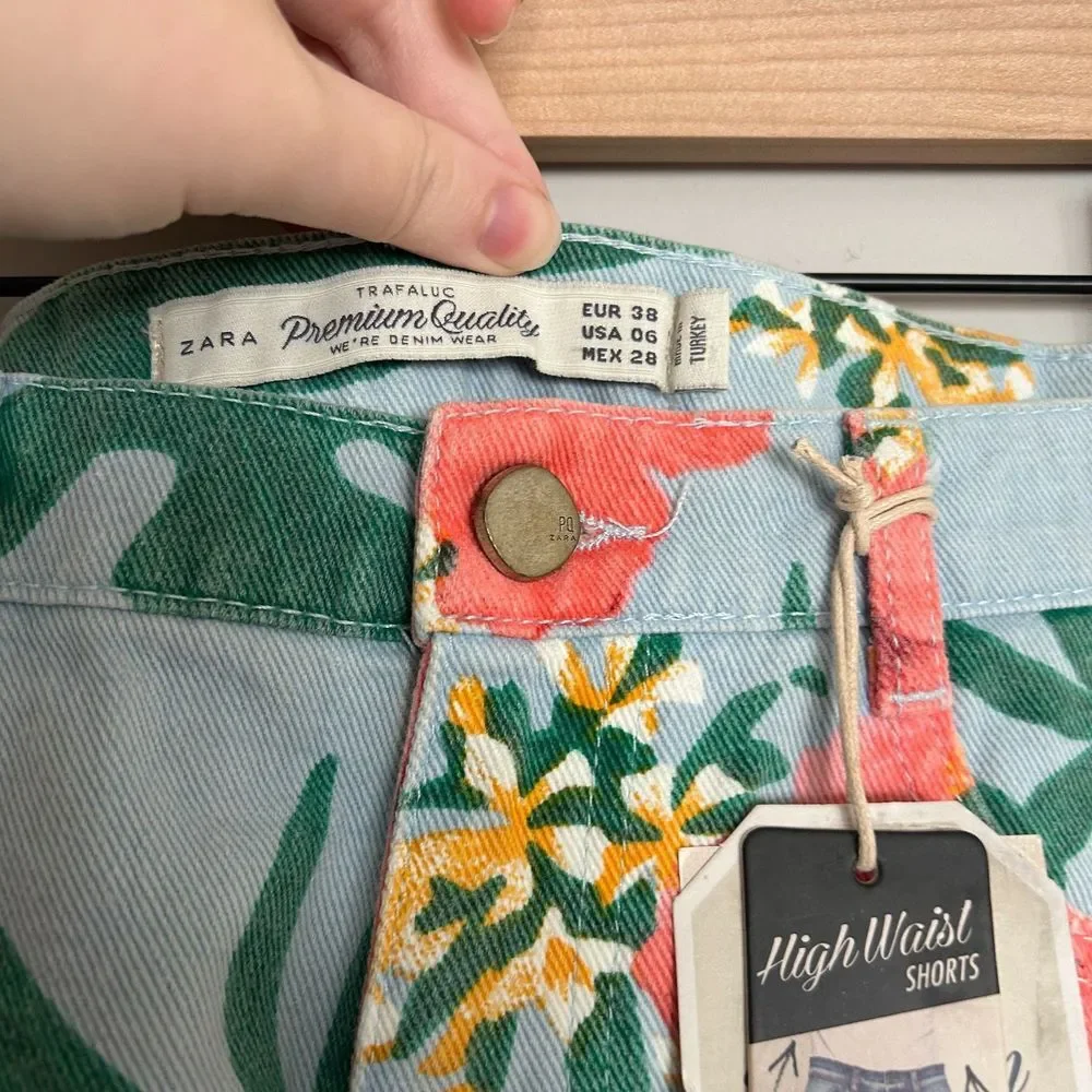 Zara High Rise Denim Palm Print Shorts